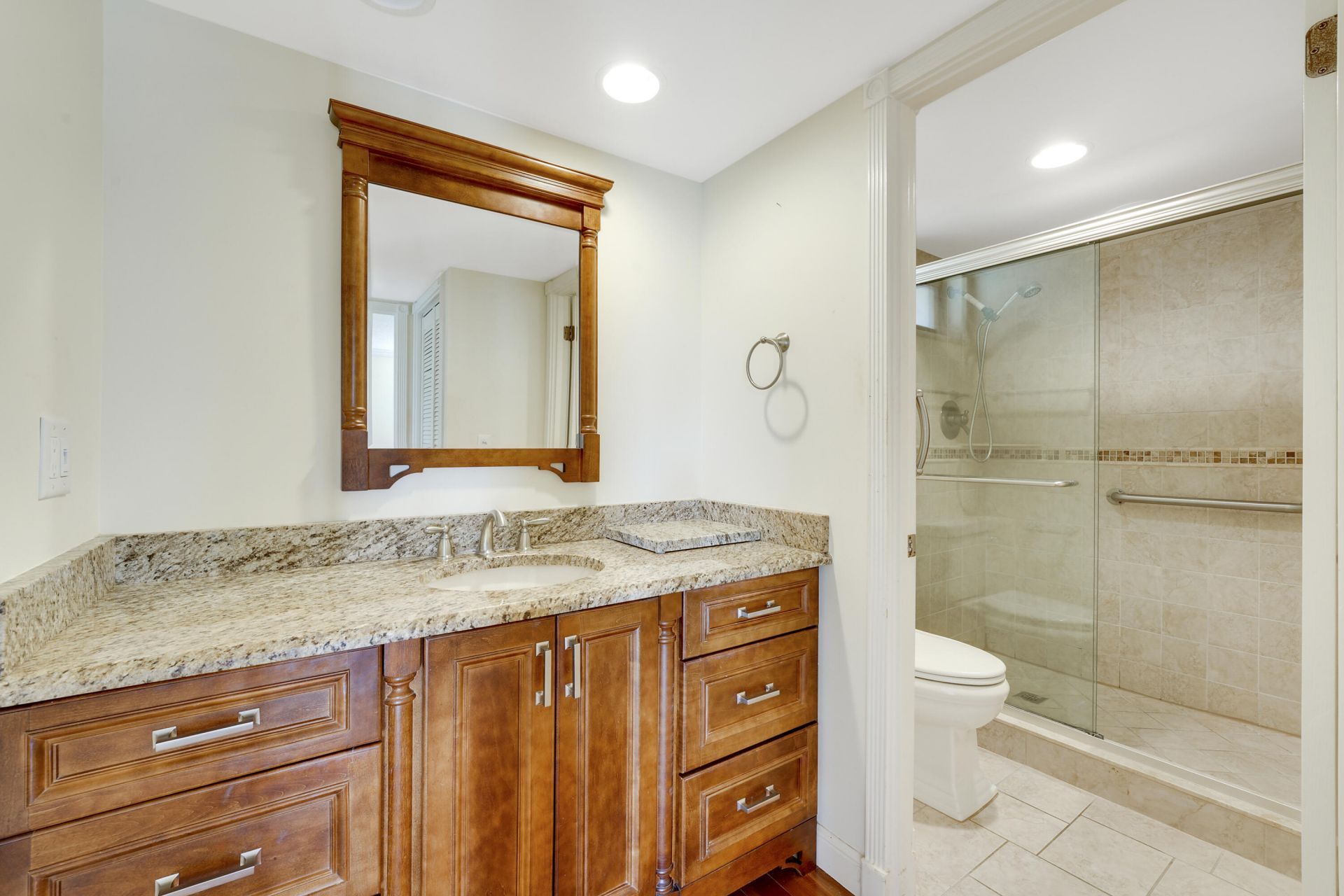 5344 Woodland Lakes Drive, Unit 323, Palm Beach Gardens, FL 33418 Photo