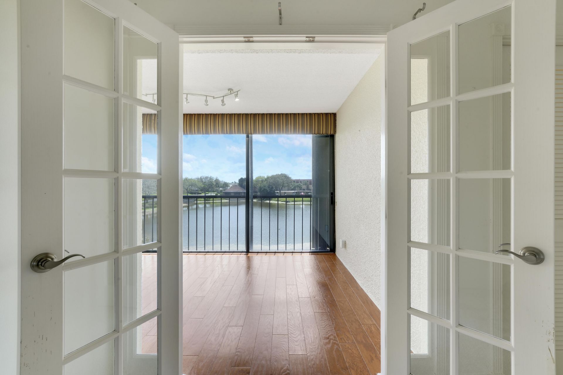 5344 Woodland Lakes Drive, Unit 323, Palm Beach Gardens, FL 33418 Photo