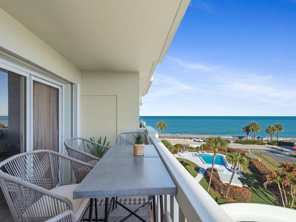 4049 Ocean Drive, Unit 402, Vero Beach, FL 32963