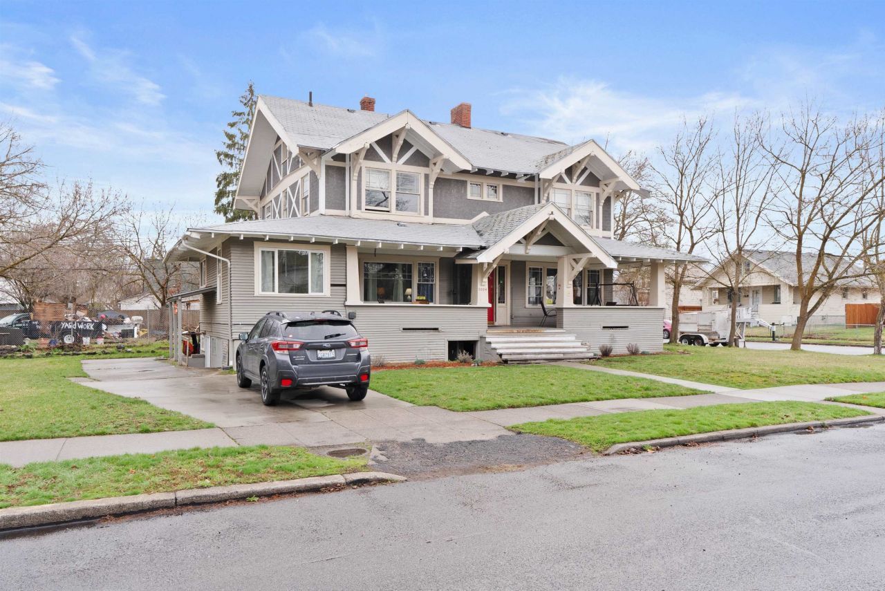 3004 N Lincoln St, Spokane, WA 99205 Main Photo