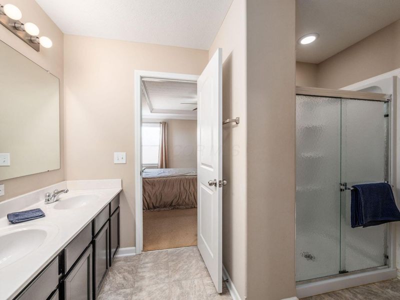 8785 Olenmead Drive, Lewis Center, OH 43035 Photo 21