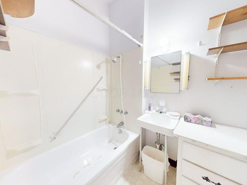 2343 Indianola Avenue, Columbus, OH 43202 Photo 18