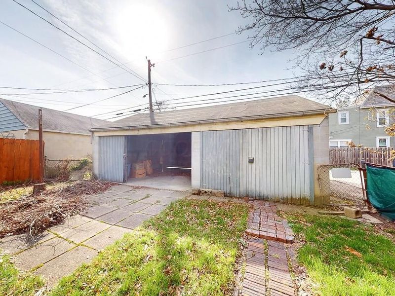 2343 Indianola Avenue, Columbus, OH 43202 Photo 4