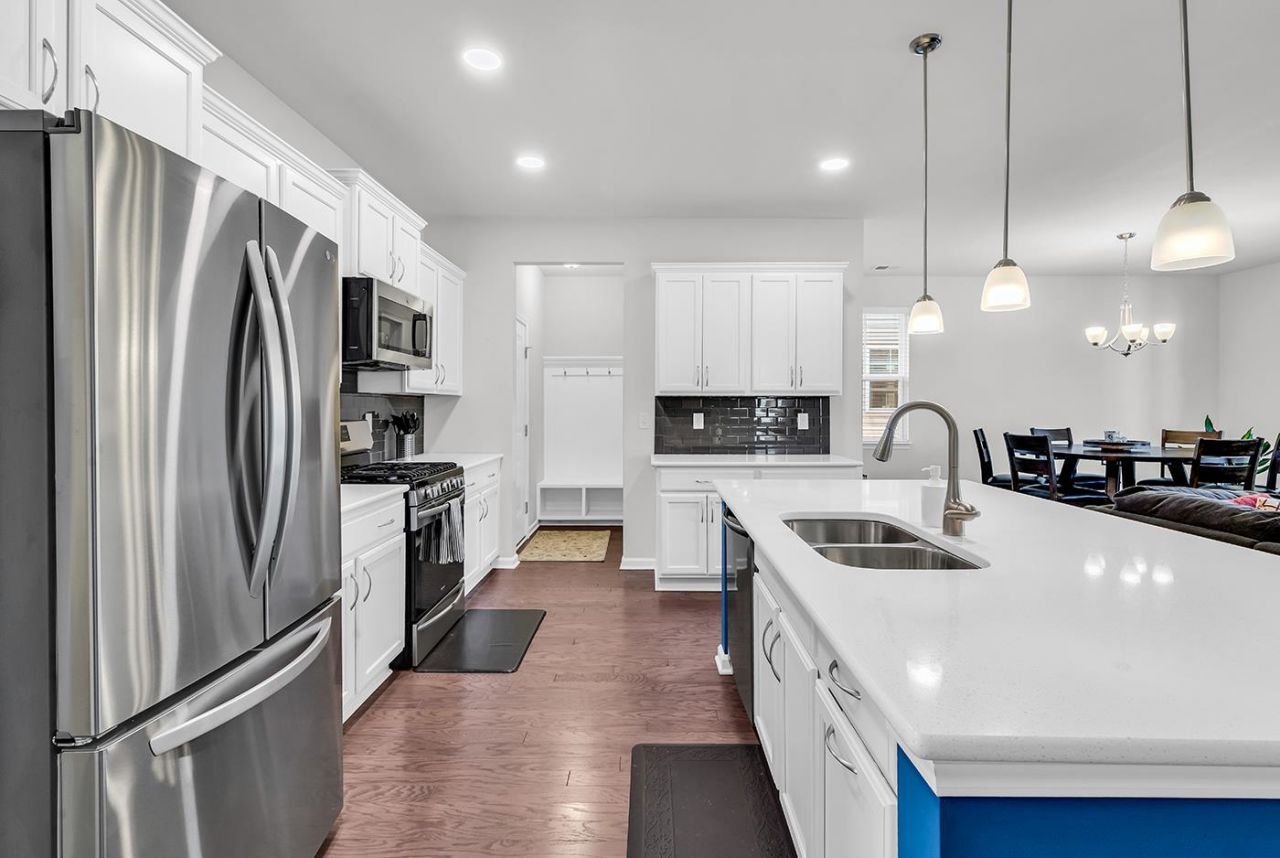 1330 Reflection Pond Dr. Photo 8