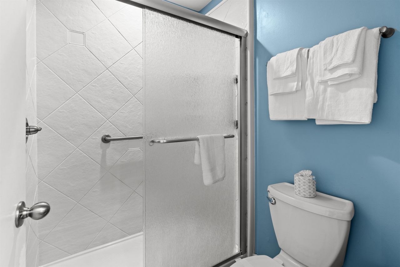 400 Melrose Pl.  Photo 13