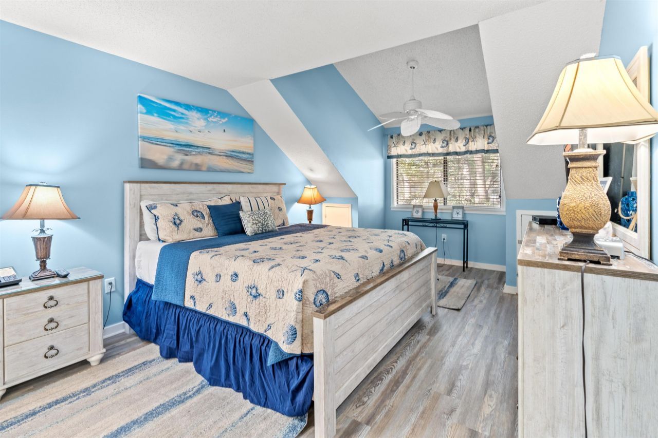 400 Melrose Pl.  Photo 9