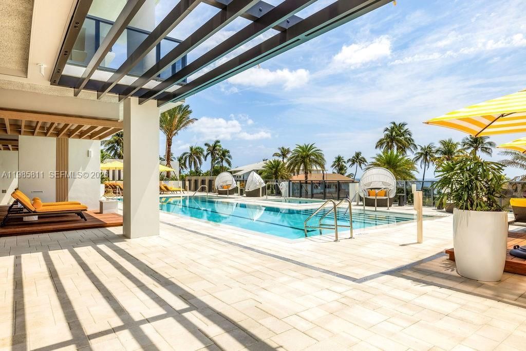 305 Briny Ave, Unit 405, Pompano Beach, FL 33062 Photo