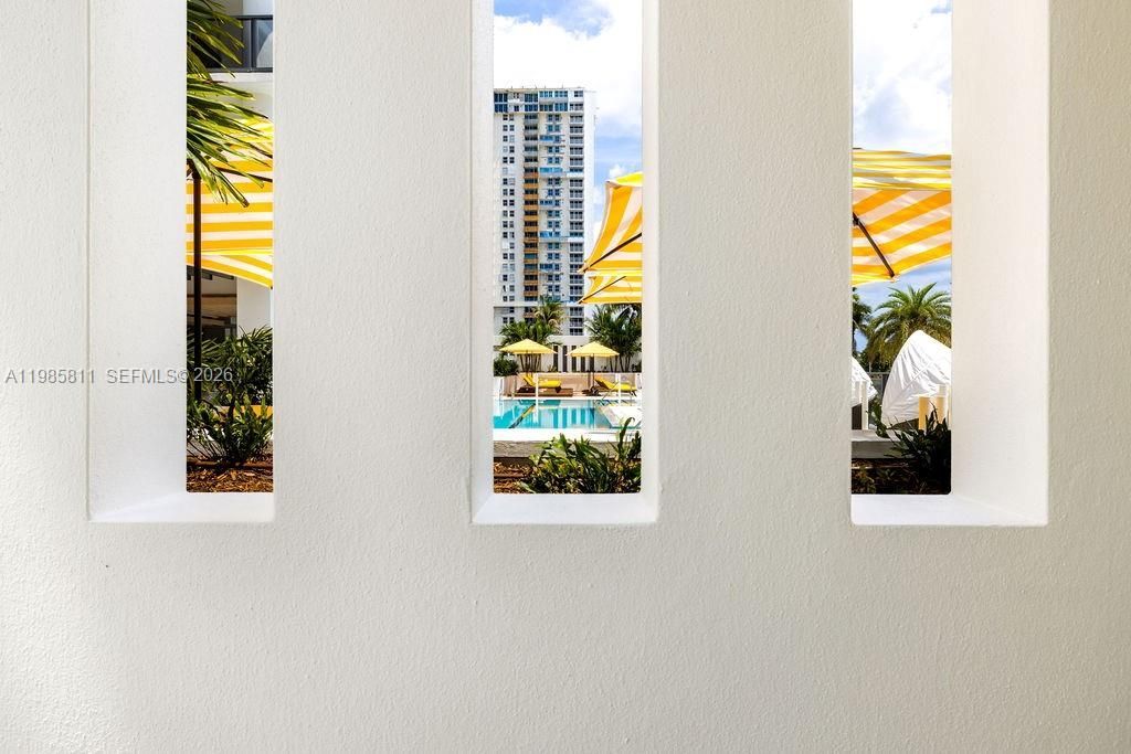 305 Briny Ave, Unit 405, Pompano Beach, FL 33062 Photo