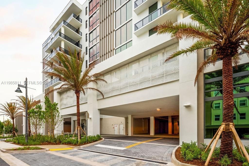 305 Briny Ave, Unit 405, Pompano Beach, FL 33062 Photo