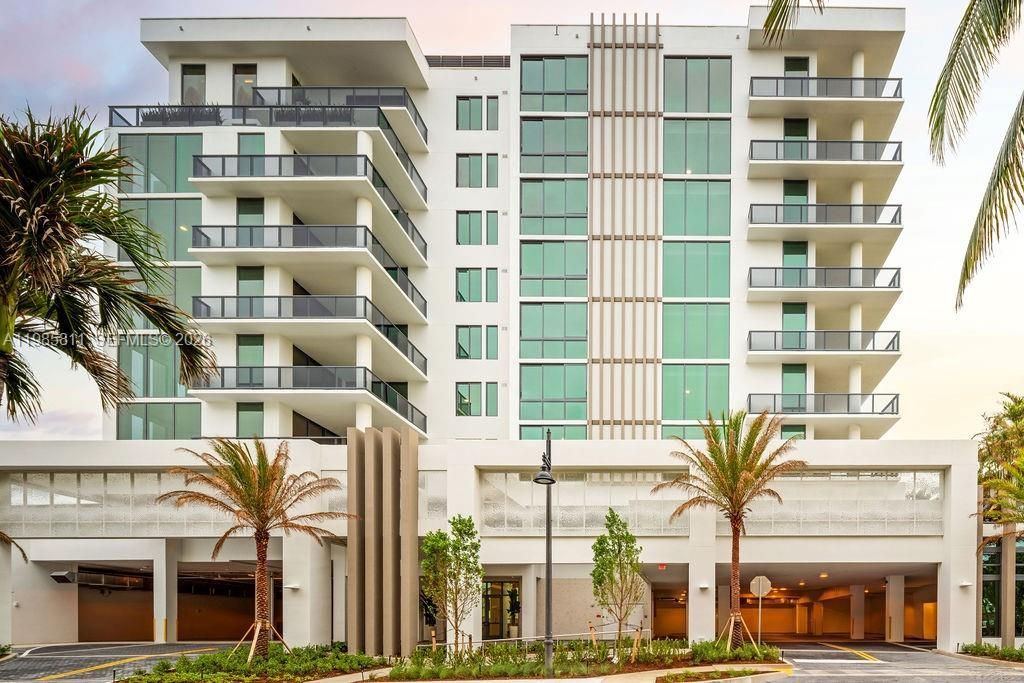 305 Briny Ave, Unit 405, Pompano Beach, FL 33062 Photo