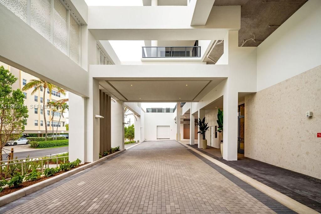305 Briny Ave, Unit 405, Pompano Beach, FL 33062 Photo