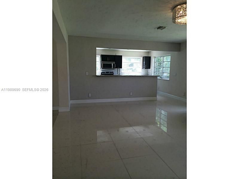740 NE 179 Te, North Miami Beach, FL 33162 Photo
