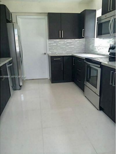 740 NE 179 Te, North Miami Beach, FL 33162 Photo