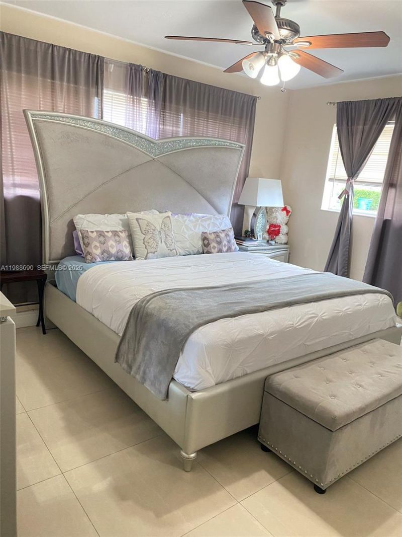 740 NE 179 Te, North Miami Beach, FL 33162 Photo