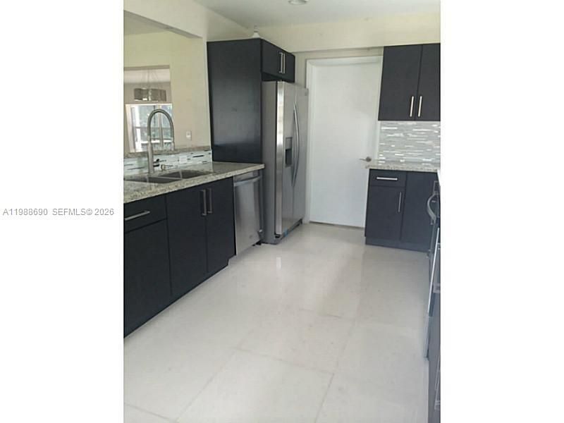 740 NE 179 Te, North Miami Beach, FL 33162 Photo
