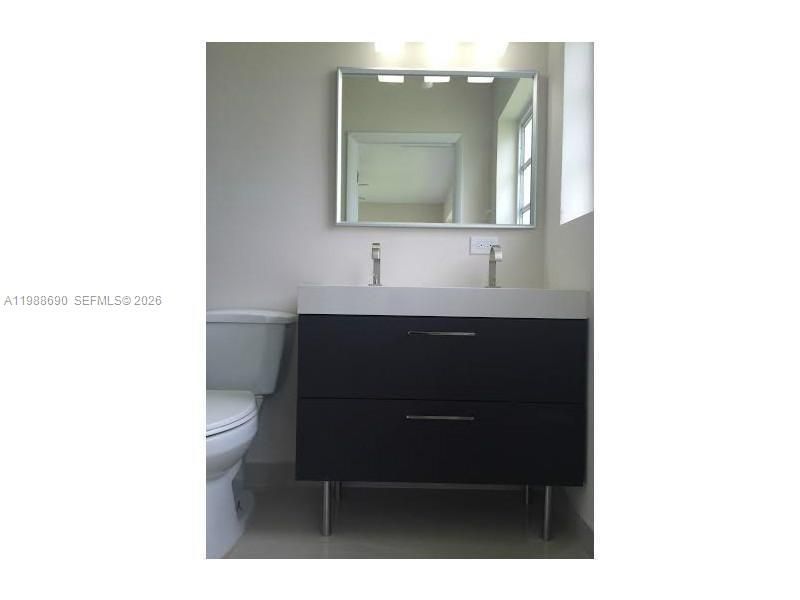 740 NE 179 Te, North Miami Beach, FL 33162 Photo