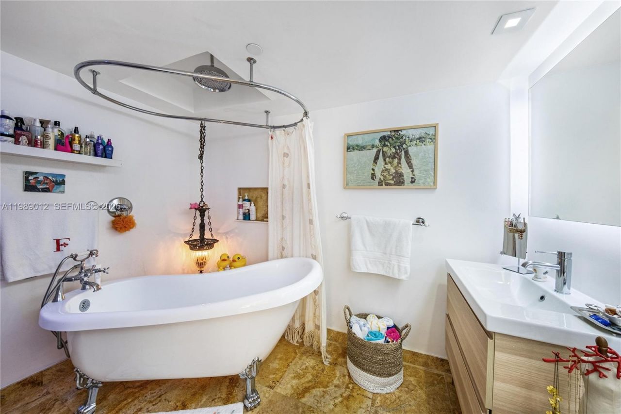 2000 Towerside Ter , Unit 510, Miami, FL 33138 Photo