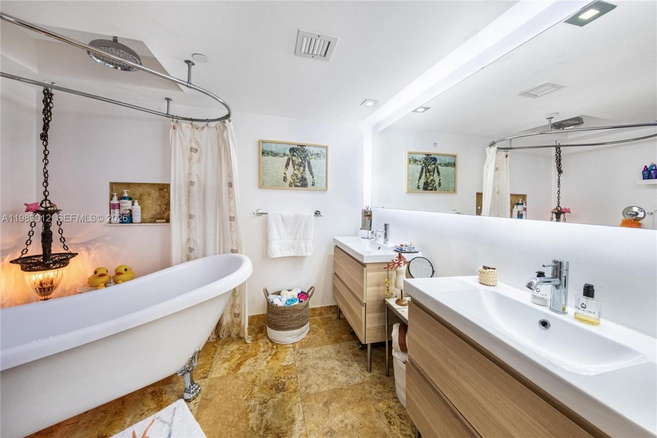 2000 Towerside Ter , Unit 510, Miami, FL 33138 Photo