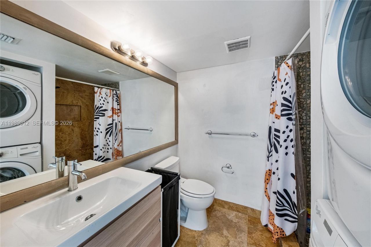 2000 Towerside Ter , Unit 510, Miami, FL 33138 Photo