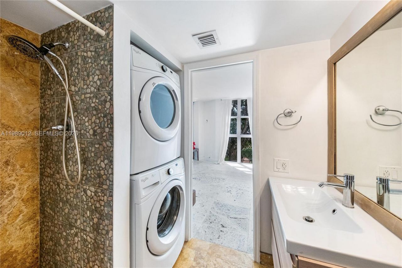 2000 Towerside Ter , Unit 510, Miami, FL 33138 Photo