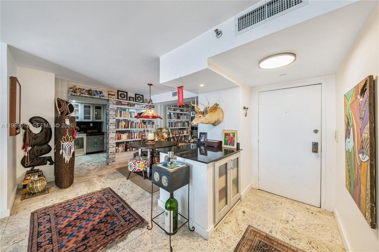 2000 Towerside Ter , Unit 510, Miami, FL 33138 Photo