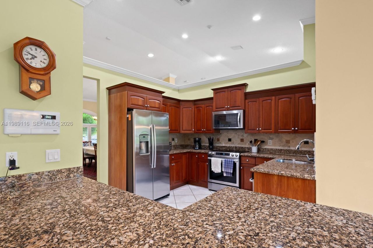 10621 SW 77th Ave , Pinecrest, FL 33156 Photo