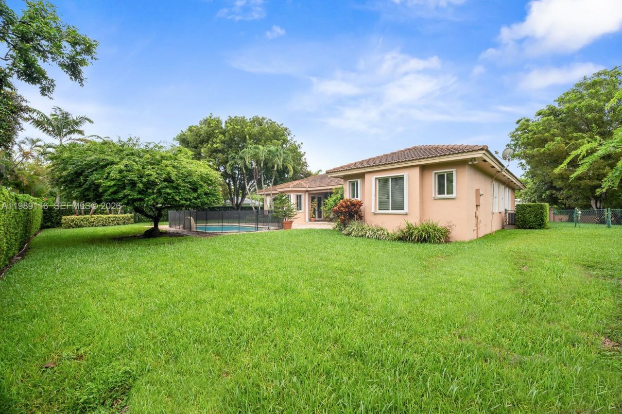 10621 SW 77th Ave , Pinecrest, FL 33156 Photo