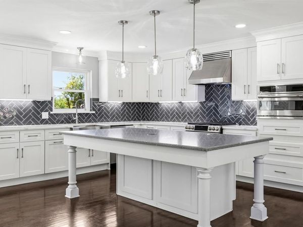 1636 W Red Bird Lane, Dallas, TX 75232