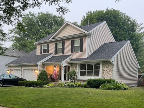 701 Lindsay Lane , West Dundee, IL 60118