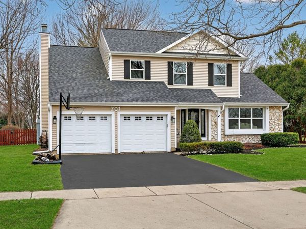 701 Lindsay Lane , West Dundee, IL 60118