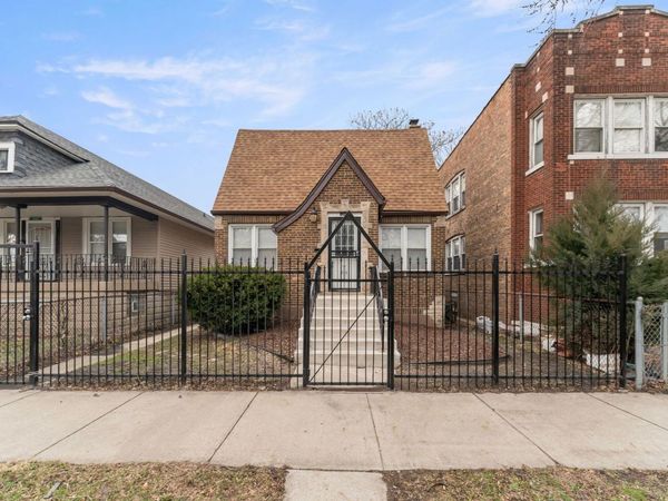 12044 S Perry Avenue, Chicago, IL 60628