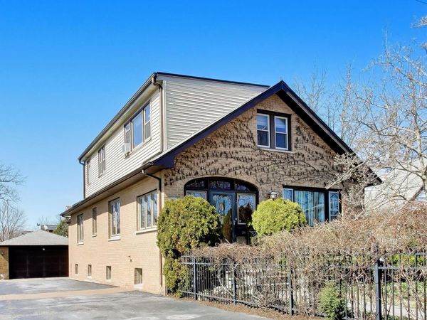 250 High Street , Highwood, IL 60040