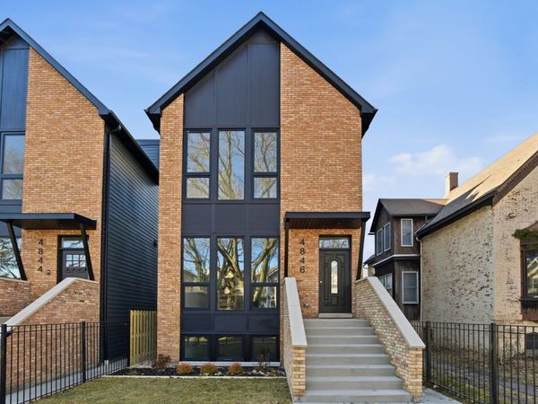 4846 N Hermitage Avenue , Chicago, IL 60640