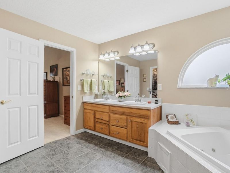 7134 Nightshade Drive, Westerville, OH 43082 Photo 31