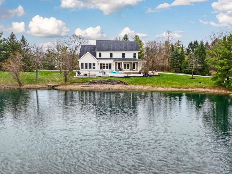 2300 Cove Point Court, Powell, OH 43065 Photo 2