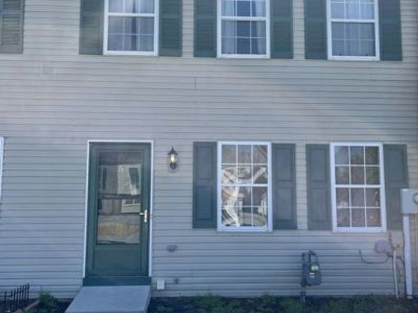 5 OXWOOD CIRCLE, NEW OXFORD, PA 17350