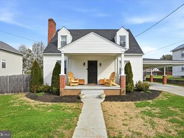 27 12TH W, FRONT ROYAL, VA 22630