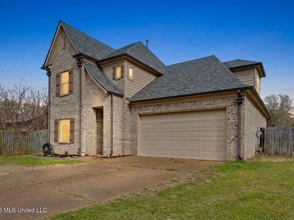 9450 Stone Point Drive, Olive Branch, MS 38654