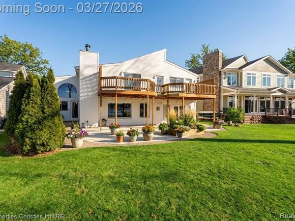 2323 Solano Drive, Wolverine Lake Vlg, MI 48390