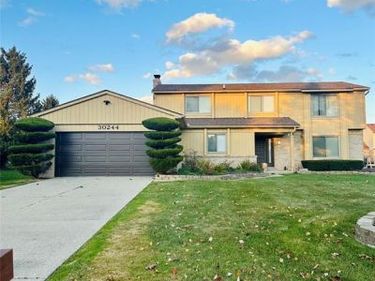 30244 Southampton Lane, Farmington Hills, MI 48331