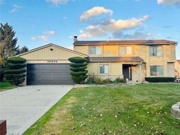 30244 Southampton Lane, Farmington Hills, MI 48331