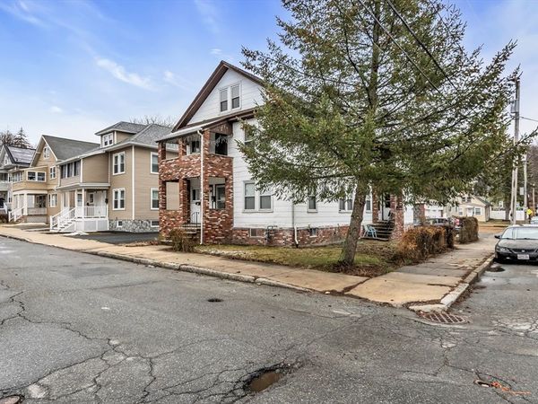 32-34 Magnolia St, Unit 2, Lawrence, MA 01841