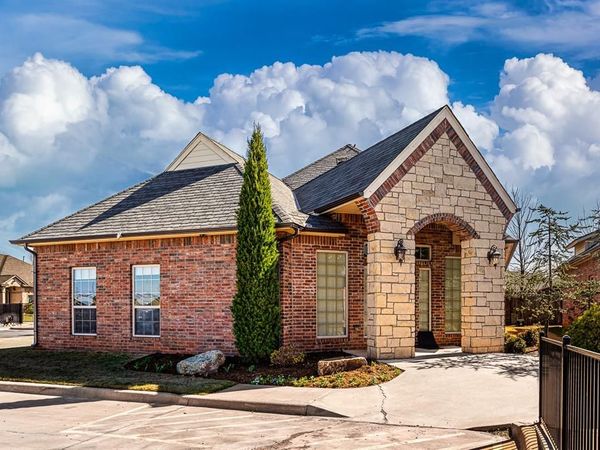 17342 N May Avenue, Edmond, OK 73012