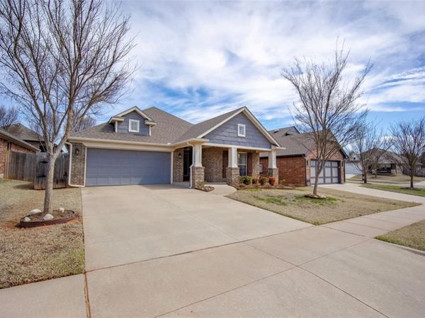 6 Carat Drive, Yukon, OK 73099