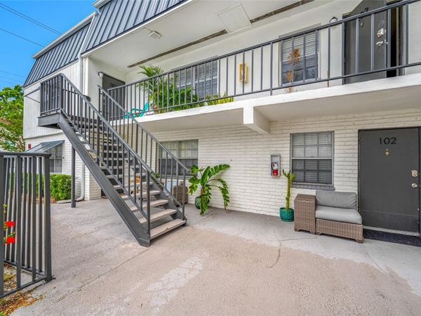 3602 S MACDILL AVENUE, Unit 201, TAMPA, FL 33629