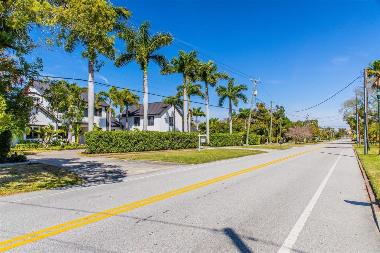 5013 Bay Shore Road, Sarasota, FL 34234 Photo