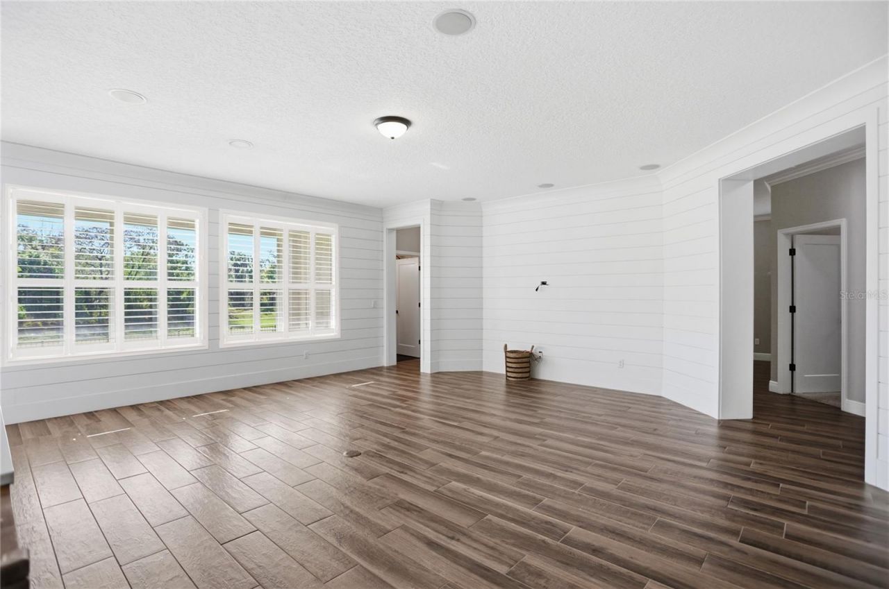 8 Winters Landing Drive, Oakland, FL 34787 Photo