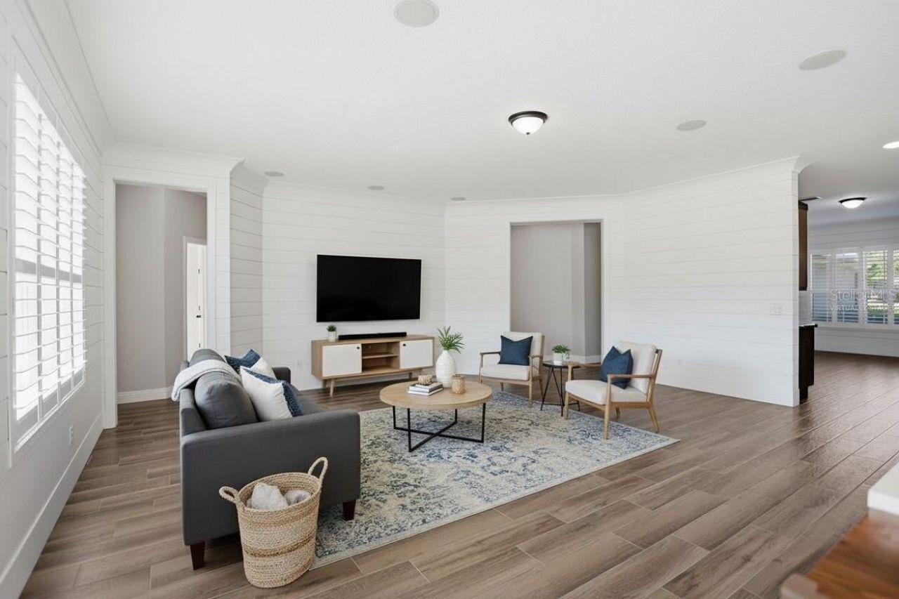 8 Winters Landing Drive, Oakland, FL 34787 Photo