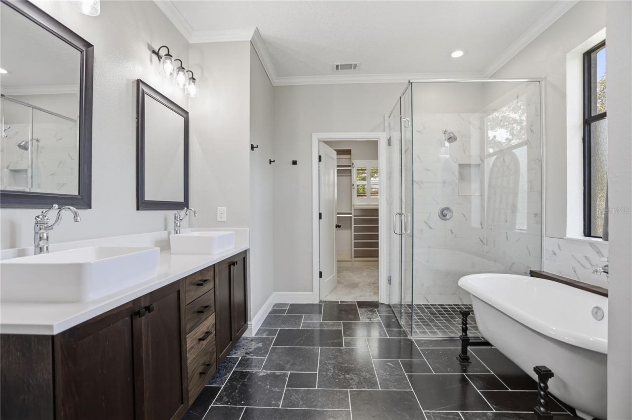 8 Winters Landing Drive, Oakland, FL 34787 Photo