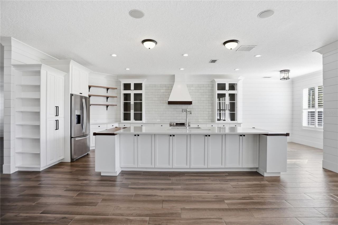 8 Winters Landing Drive, Oakland, FL 34787 Photo